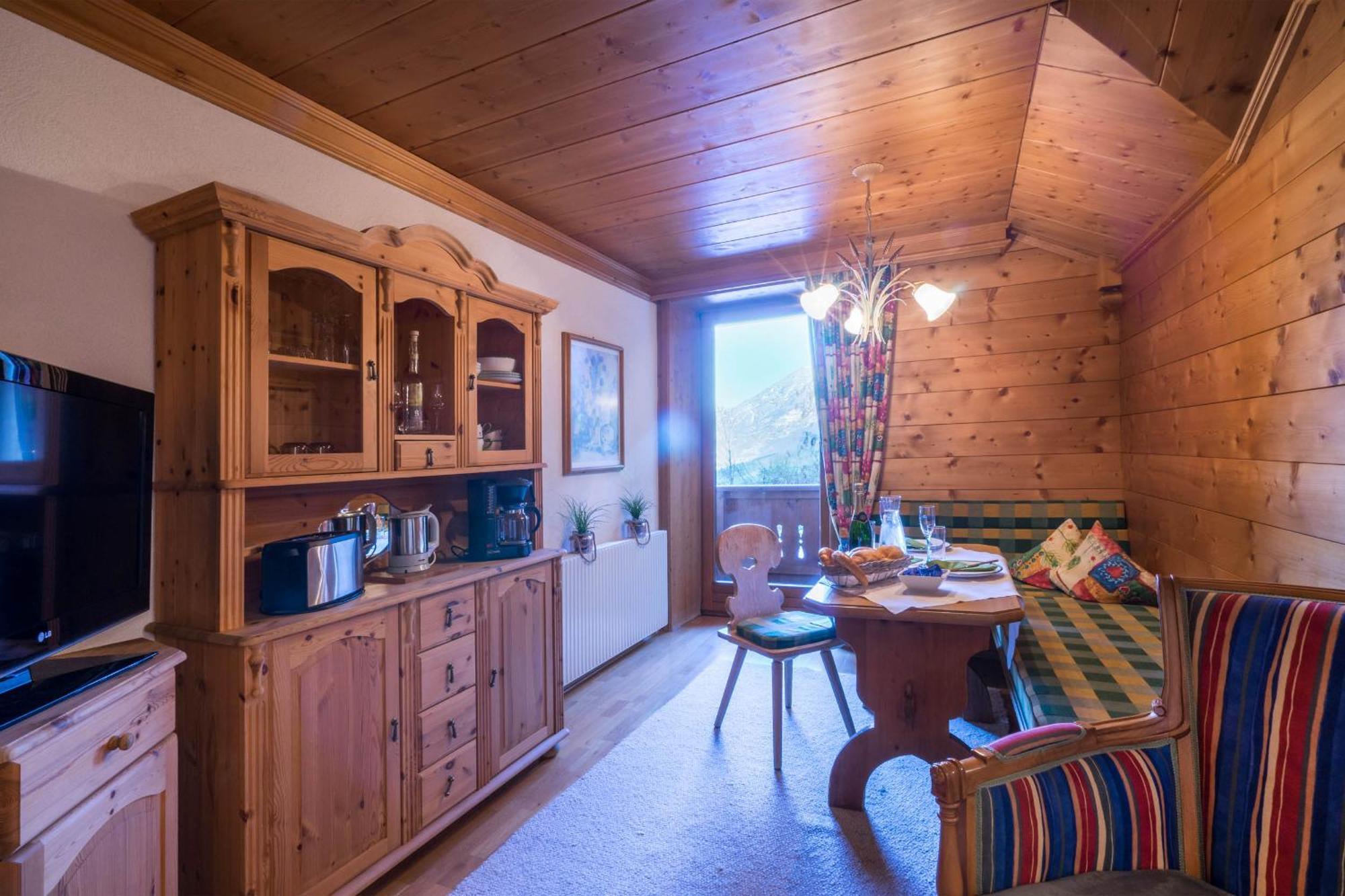 Aparthotel Gallahaus Zell am Ziller Pokoj fotografie